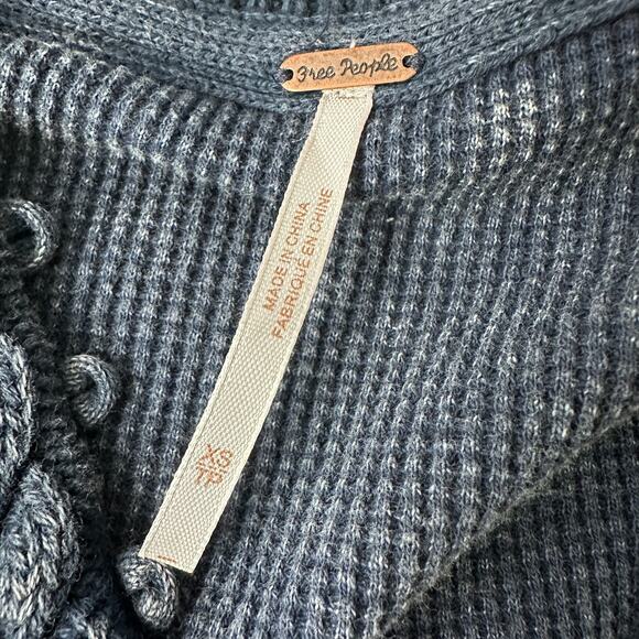 Free People Twisted Cable Cuff Top Women’s XS Indigo Blue Pullover Knit NWT New - Picture 7 of 11